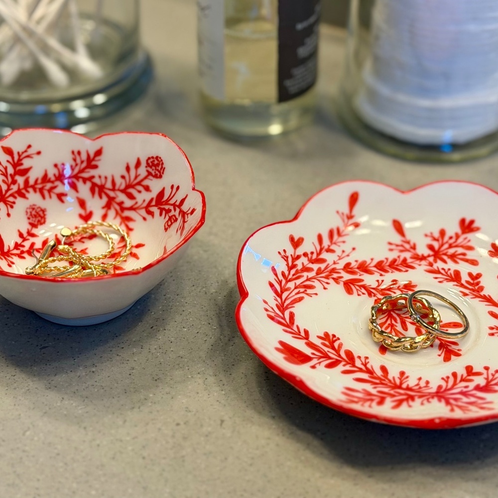 Set Of 2 Handpainted trinket / jewelry dishes